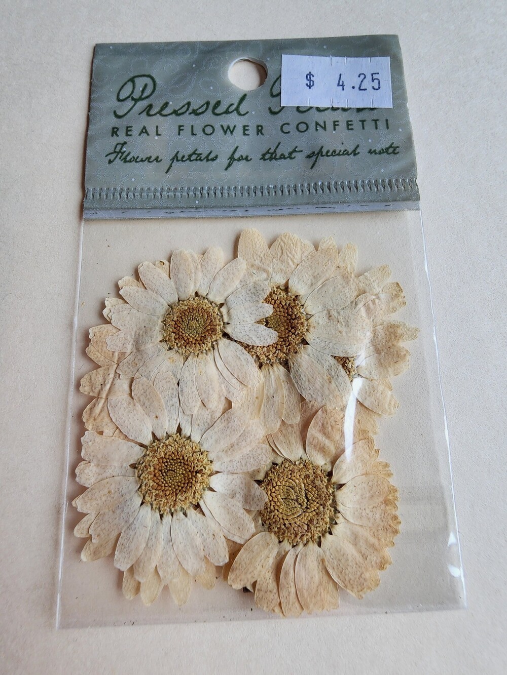 NEW SEALED Pressed Real Flower Petals Daisy Confetti USA Vintage Retired #19